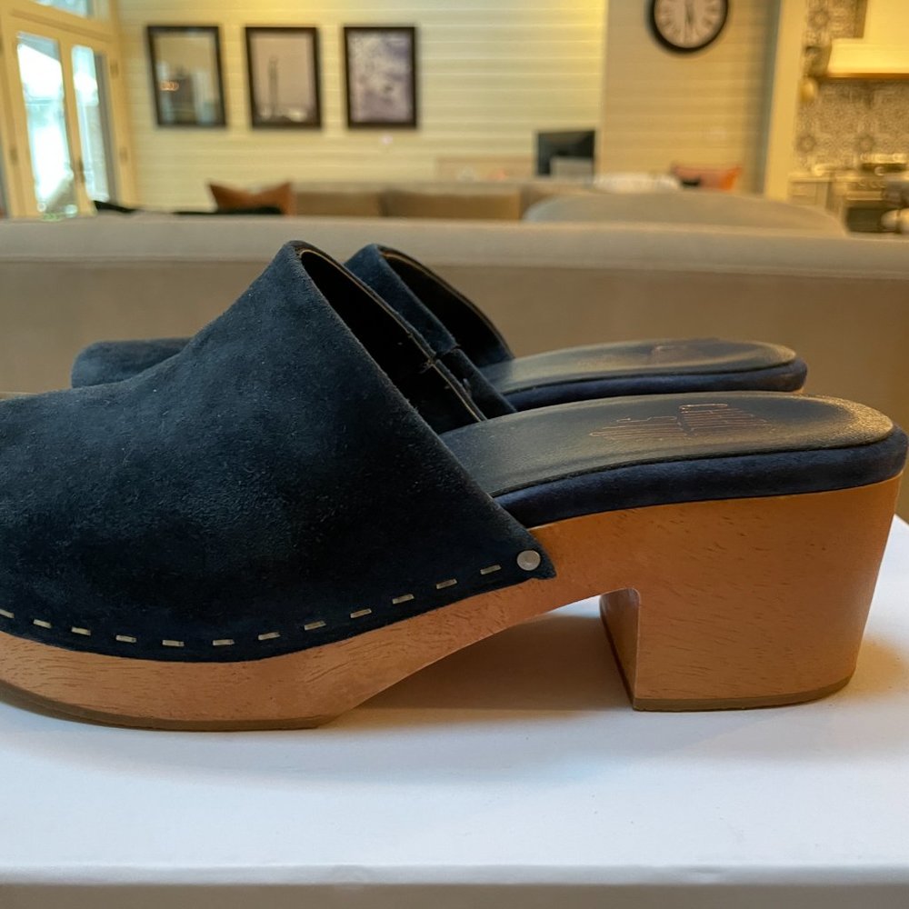 Charlotte Stone MARTINO Clogs in Navy Suede, ALMOST new